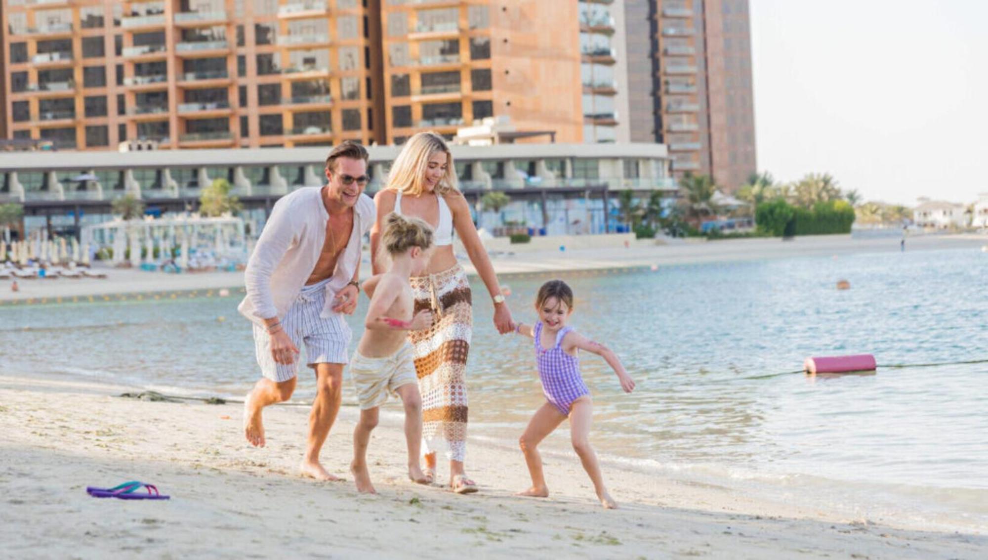 Club Vista Mare, Free Riva Beach Club Access Dubai Exterior photo